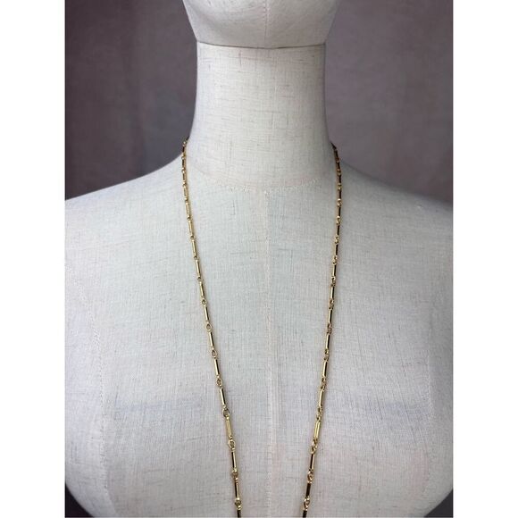 Vintage Monet Faux Pearl and Gold Tone Necklace 1970s 1980s Statement Piece - Picture 3 of 4